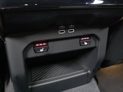 2025 BMW 5 SERIES — миниатюра 19