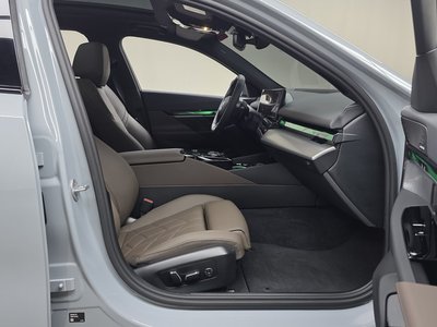 2025 BMW 5 SERIES — миниатюра 16