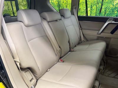 TOYOTA LAND CRUISER PRADO - 10