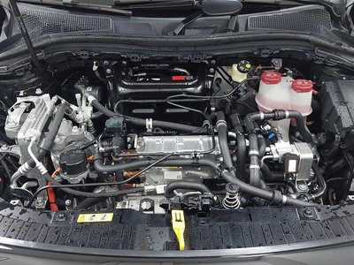 MERCEDES-BENZ EQA - 7