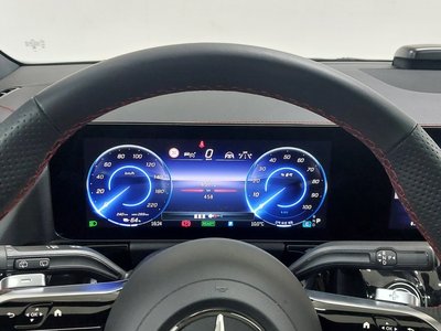 MERCEDES-BENZ EQA - 8