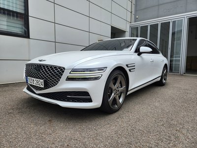 GENESIS G80 (RG3) - 1