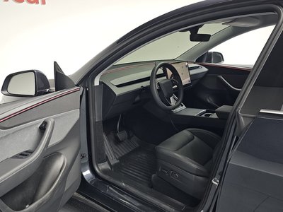 2025 Tesla MODEL Y thumbnail 13