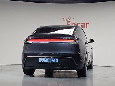 2025 Tesla MODEL Y — фото 4