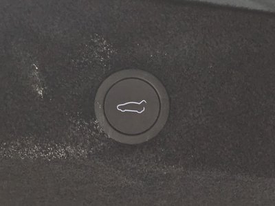 2025 Tesla MODEL Y thumbnail 36