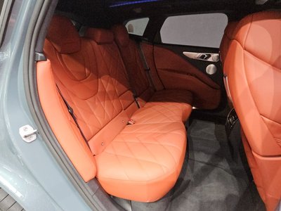 2025 BMW XM 缩略图 16