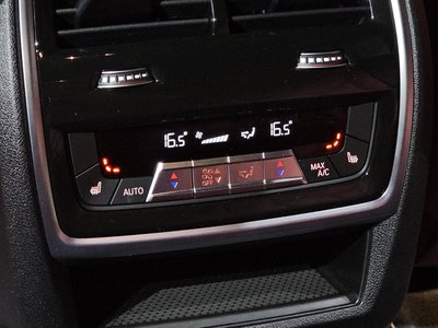 2025 BMW XM 缩略图 25