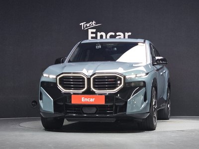 2025 BMW XM 照片 2