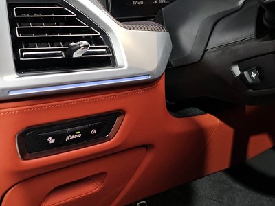 2025 BMW XM 缩略图 27