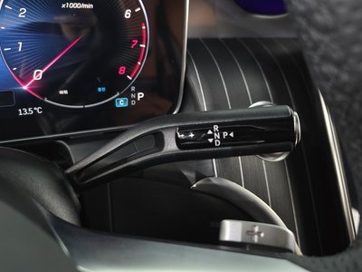 MERCEDES-BENZ GLC - 9