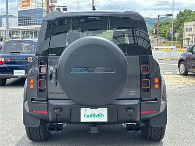 LAND ROVER DEFENDER - 7
