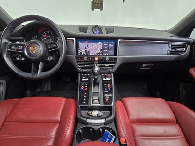 PORSCHE MACAN - 5