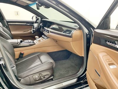 صورة مصغرة 13 لـ 2021 Genesis G90