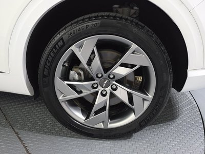 صورة 8 لـ 2022 Genesis ELECTRIFIED GV70