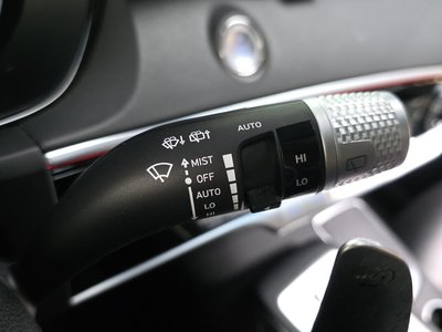 2022 Genesis ELECTRIFIED GV70 thumbnail 33