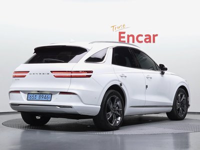 صورة 4 لـ 2022 Genesis ELECTRIFIED GV70