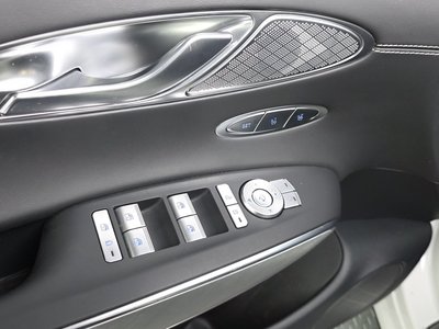 2022 Genesis ELECTRIFIED GV70 thumbnail 31