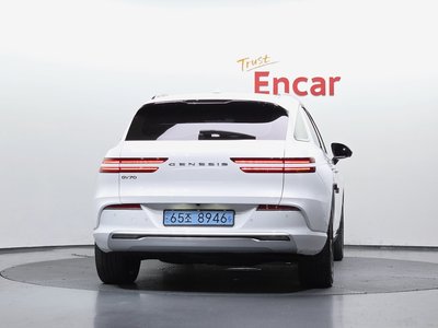 صورة 3 لـ 2022 Genesis ELECTRIFIED GV70