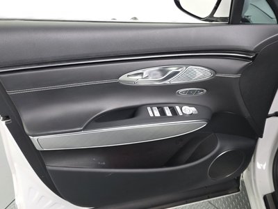 2022 Genesis ELECTRIFIED GV70 thumbnail 14