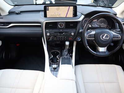 LEXUS RX - 8
