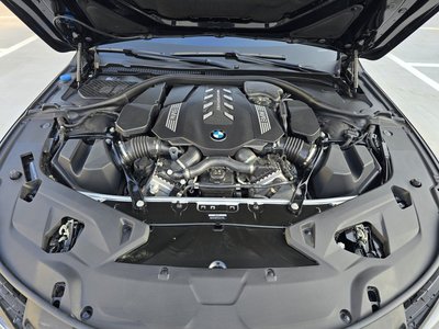 BMW 8 SERIES - 7