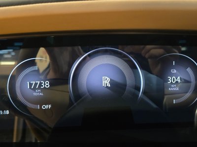 ROLLS-ROYCE SPECTRE - 8