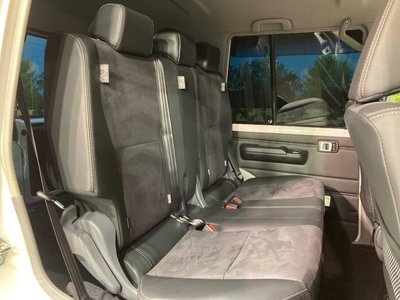 TOYOTA LAND CRUISER 70 - 10