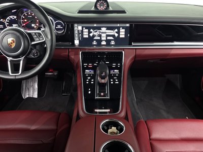 PORSCHE PANAMERA - 4