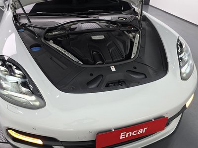 PORSCHE PANAMERA - 7