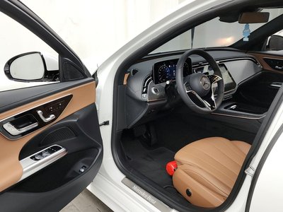 MERCEDES-BENZ E-CLASS - 10