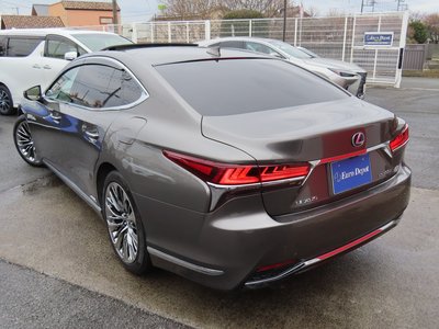 LEXUS LS - 9