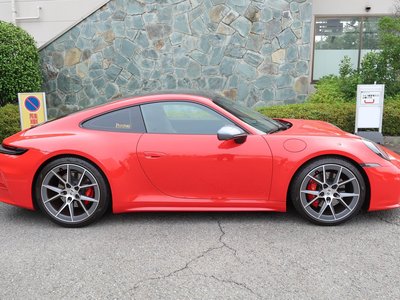 PORSCHE 911 - 4