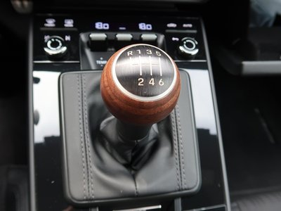 2025 Porsche 911 — миниатюра 36