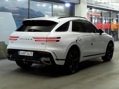 صورة 3 لـ 2025 Genesis GV70