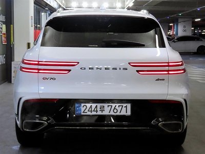 صورة 6 لـ 2025 Genesis GV70