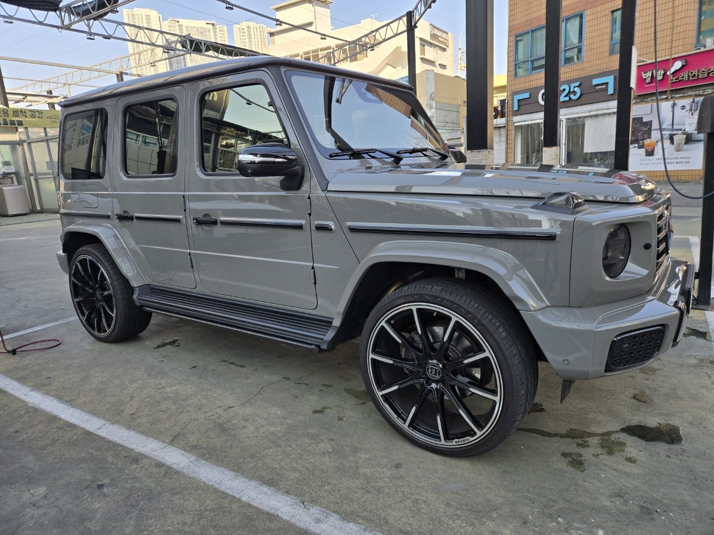 MERCEDES-BENZ G-CLASS - View 1