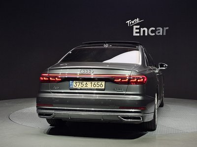 AUDI A8 - 4
