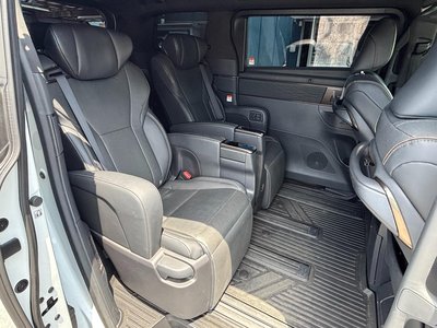 2024 Toyota ALPHARD thumbnail 18