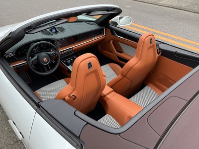 PORSCHE 911 CABRIOLET - 5