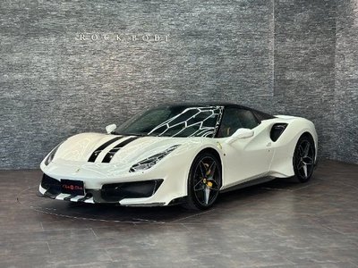 FERRARI 488 - 1