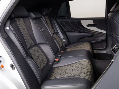 صورة مصغرة 39 لـ 2020 Lexus LS