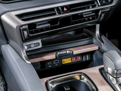 2025 Lexus RX — миниатюра 57