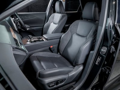 2025 Lexus RX — миниатюра 18