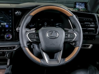 2025 Lexus RX — миниатюра 48