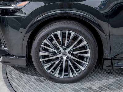 2025 Lexus RX — миниатюра 13