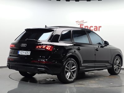 صورة 3 لـ 2025 AUDI Q7