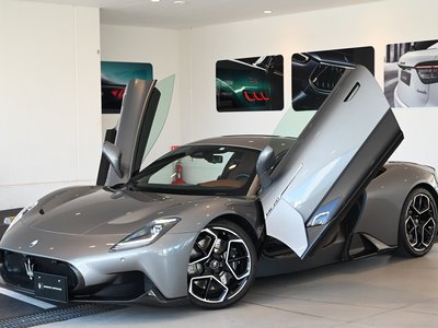 2023 Maserati MC20 — миниатюра 12