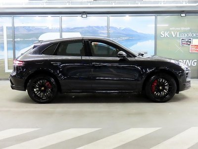 PORSCHE MACAN - 2