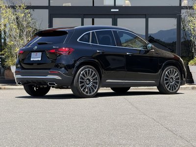 MERCEDES-BENZ GLA - 3