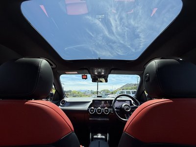 MERCEDES-BENZ GLA - 5